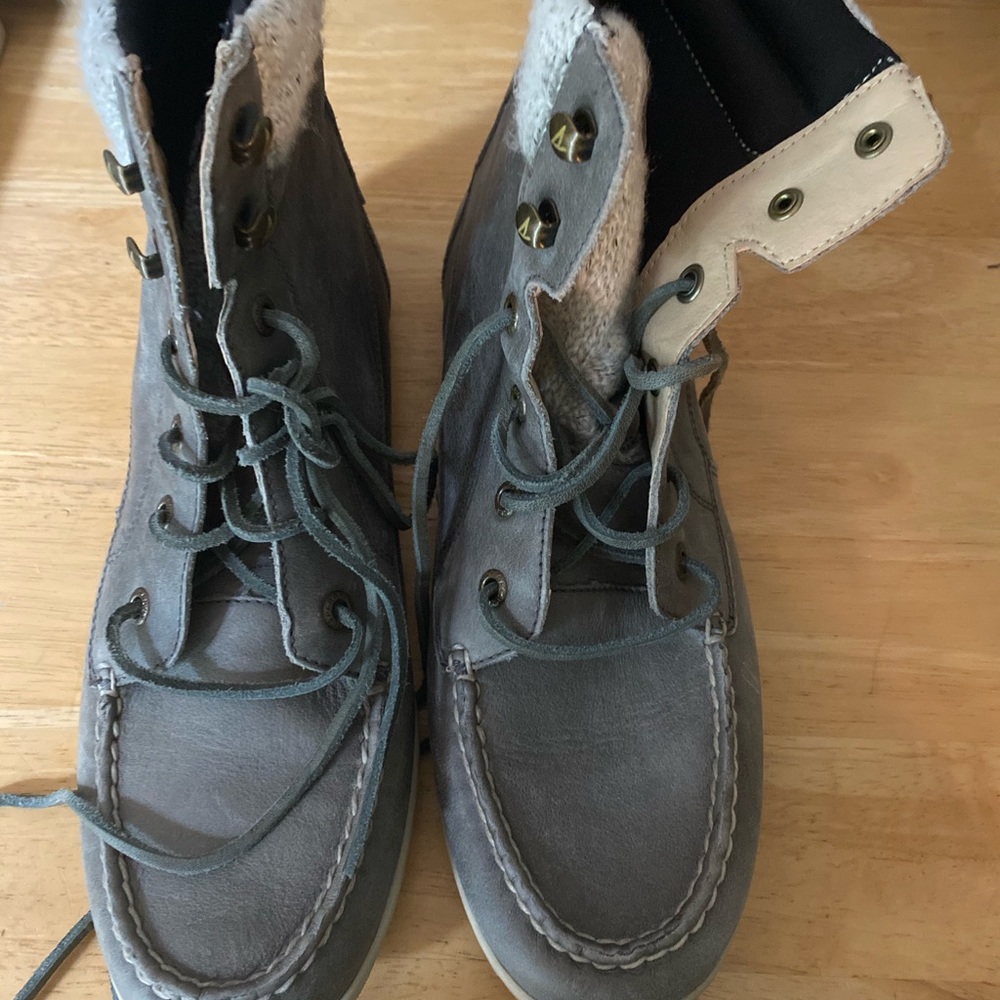 Sperry High Boots - Picture 3 of 3